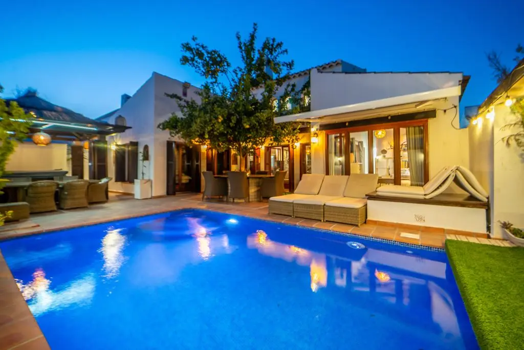La villa avec piscine de Jullian, propriétaire accompagné par Homerez